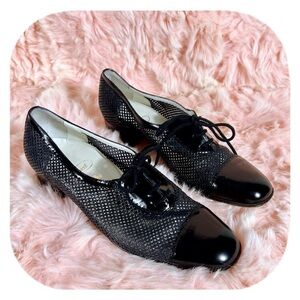 Mid Century Modern Deadstock VTG Italian Black Mesh & Leather lace up oxfords 39